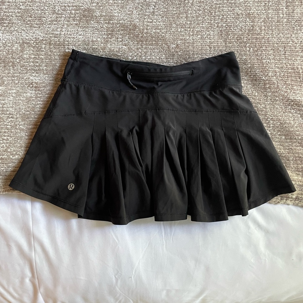 Lululemon circuit breaker skirt
